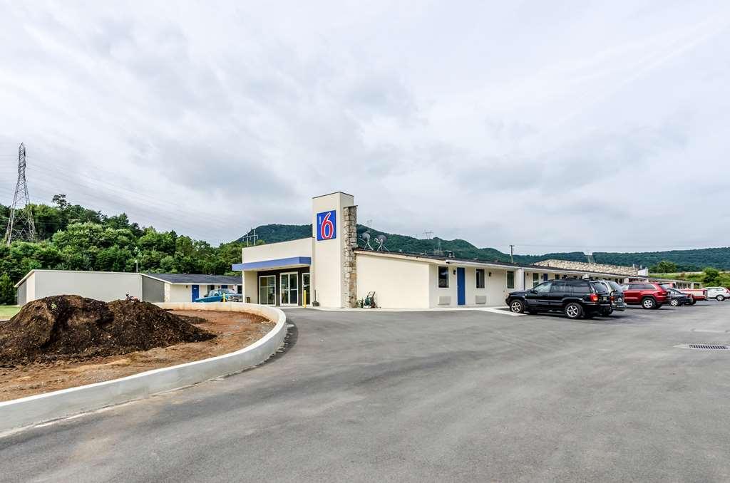 Motel 6 Troutville, Va Eksteriør billede