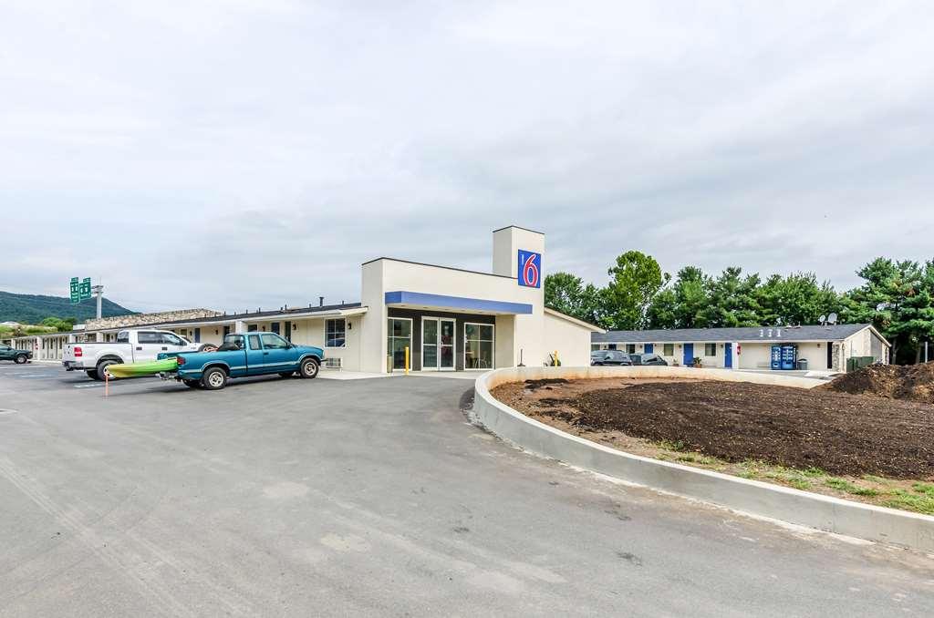 Motel 6 Troutville, Va Eksteriør billede